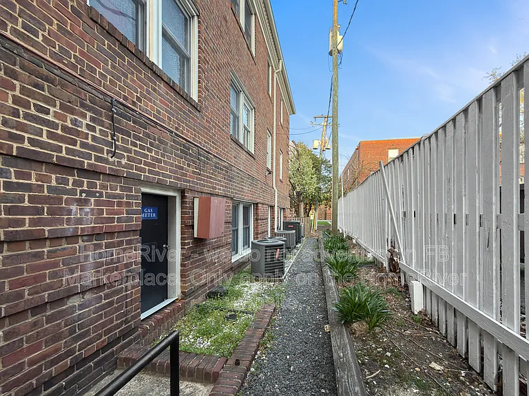 722 S Washington St #104 — Photo 16