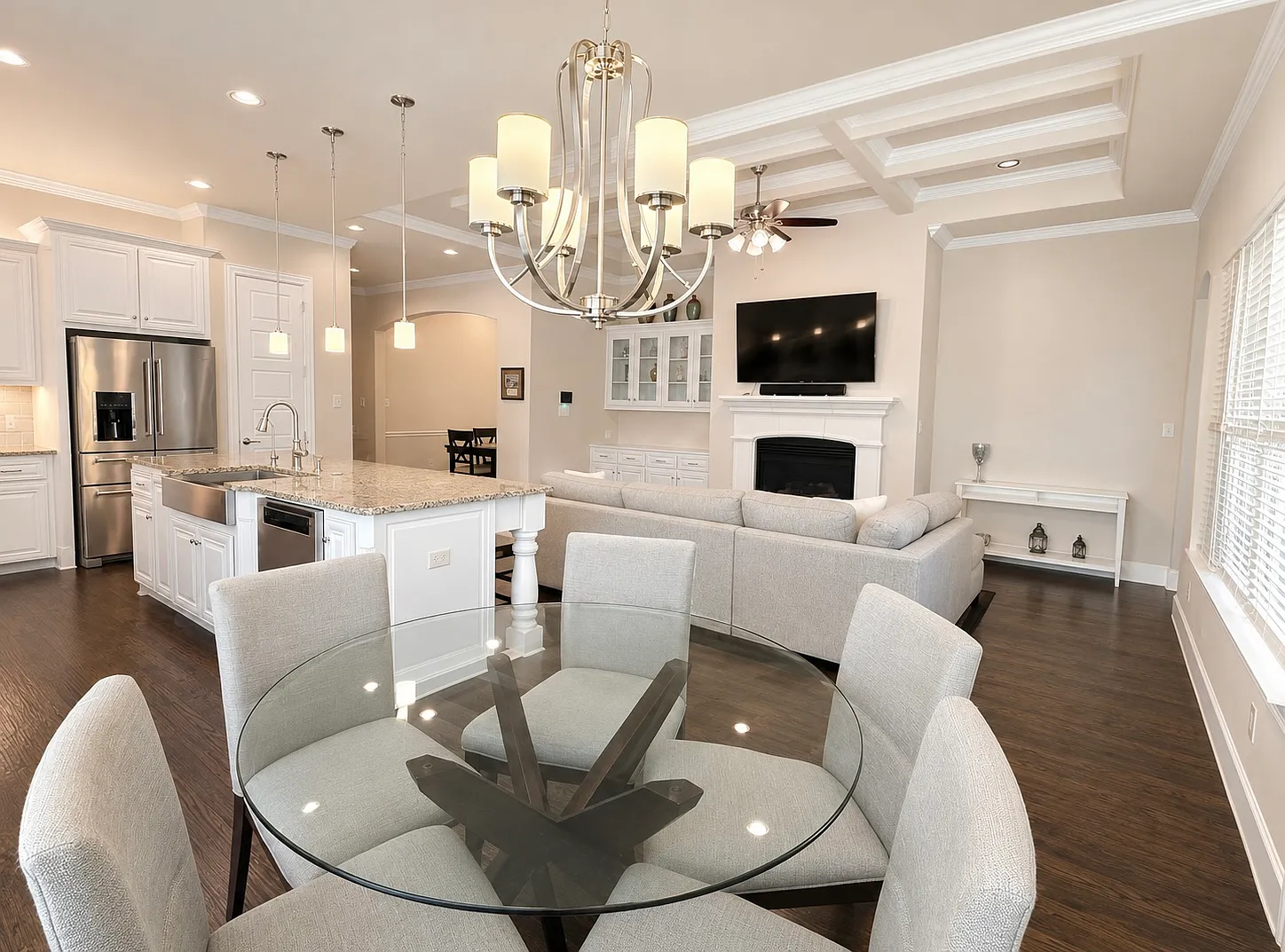 4 bed, 3.5 bath, 3610 sqft, $5,500 — Photo 4