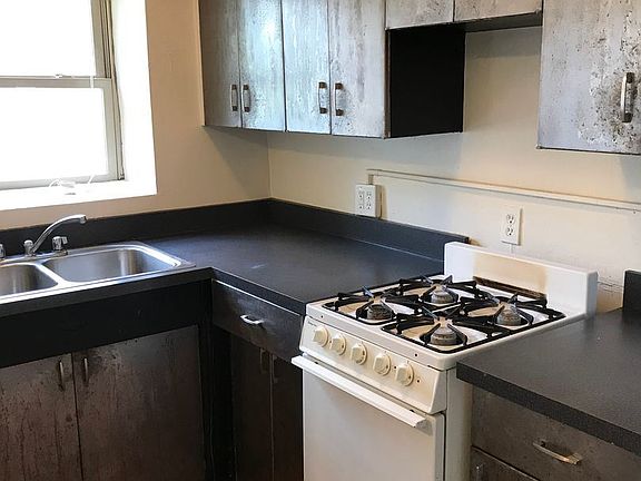4th image of 2100 Pleasant Ave #201