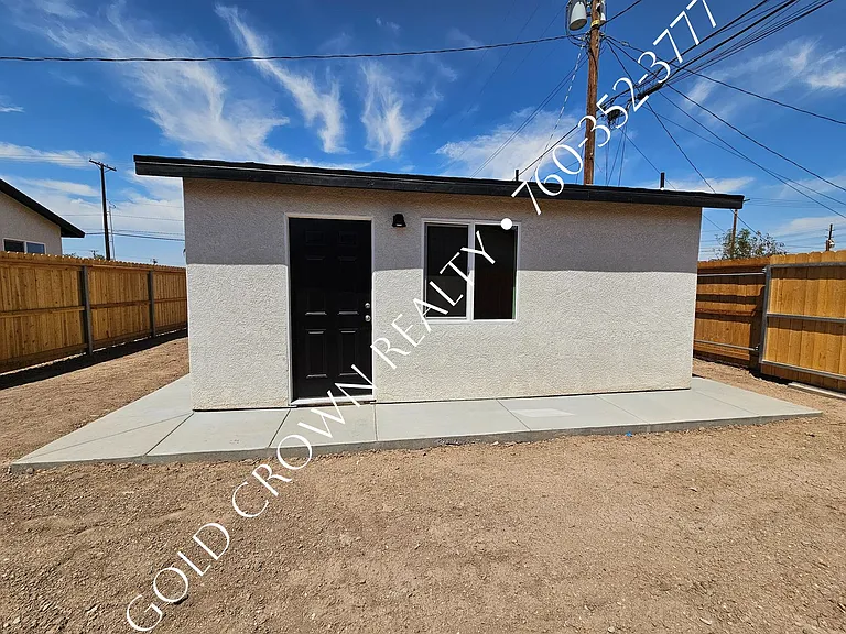 1074 W Euclid Ave — Photo 7