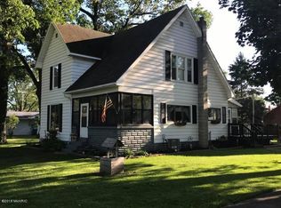 302 S Main St, Montgomery, MI 49255