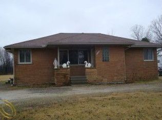 28490 Graham Dr, Chesterfield, MI 48047