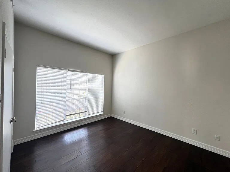 10432 High Hollows Dr #L — Photo 20