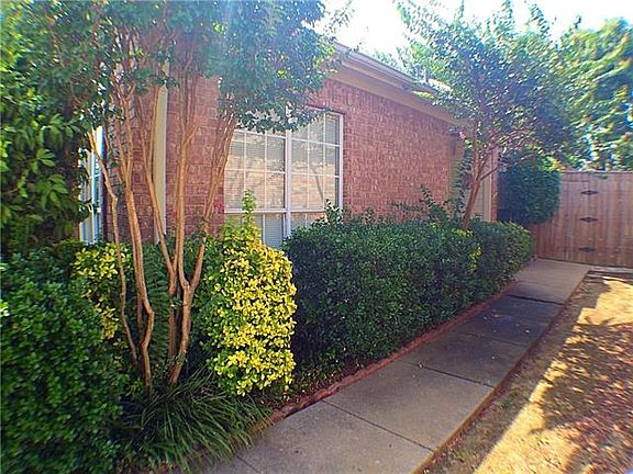2nd image of 938 Highgate Dr