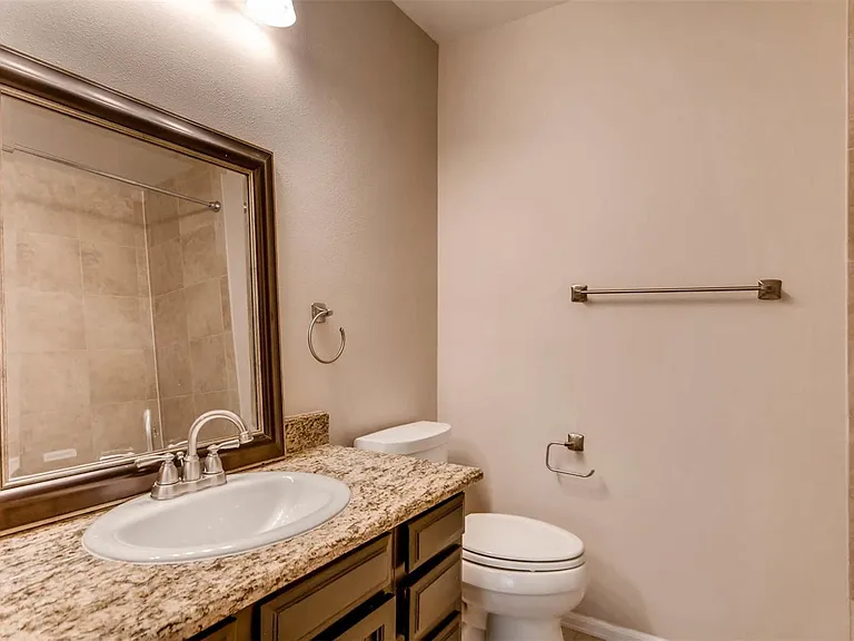 6403 S Florence Way — Photo 7