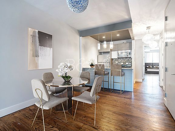 2nd image of 583 Van Buren St #2
