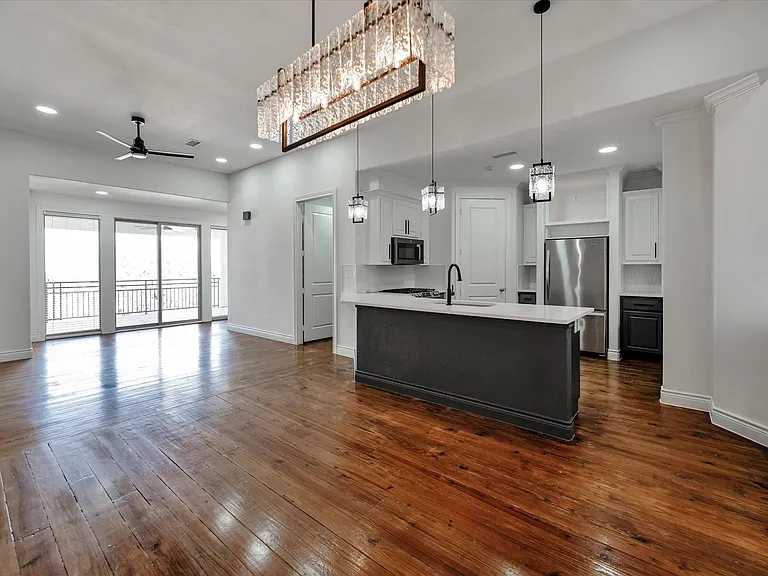 119 Capetown Ln — Photo 1