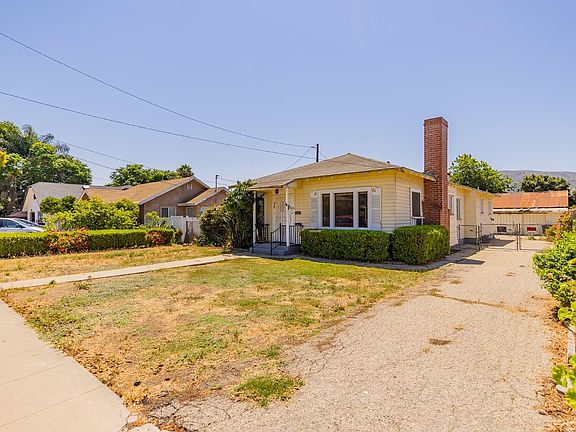 3rd image of 208 E Santa Paula St