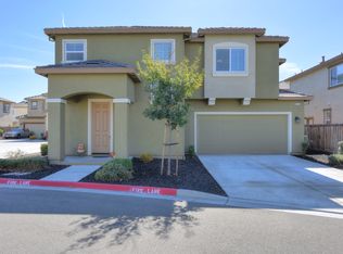 810 Embassy Cir, Vacaville, CA 95688