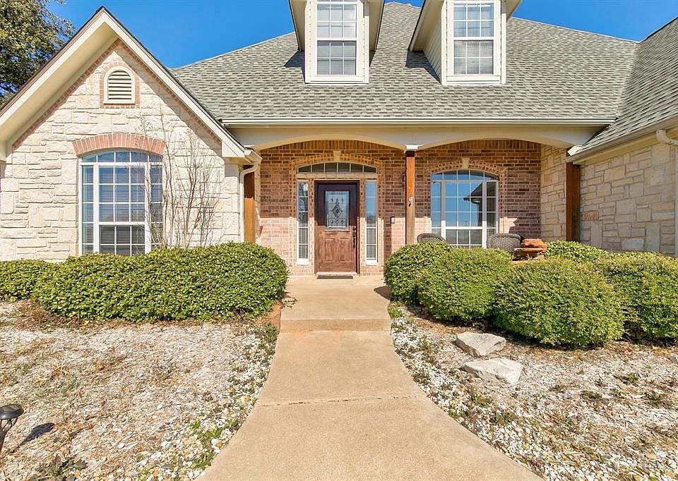 1st image of 2014 W Emerald Bend Ct
