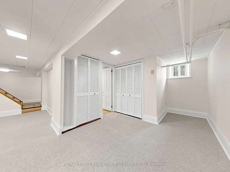 31 Rosemeade Ave — Photo 17