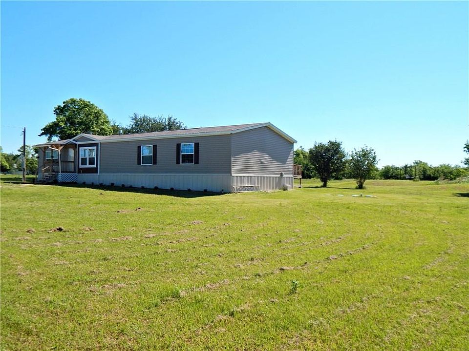 1st image of 228 Caddo Ln