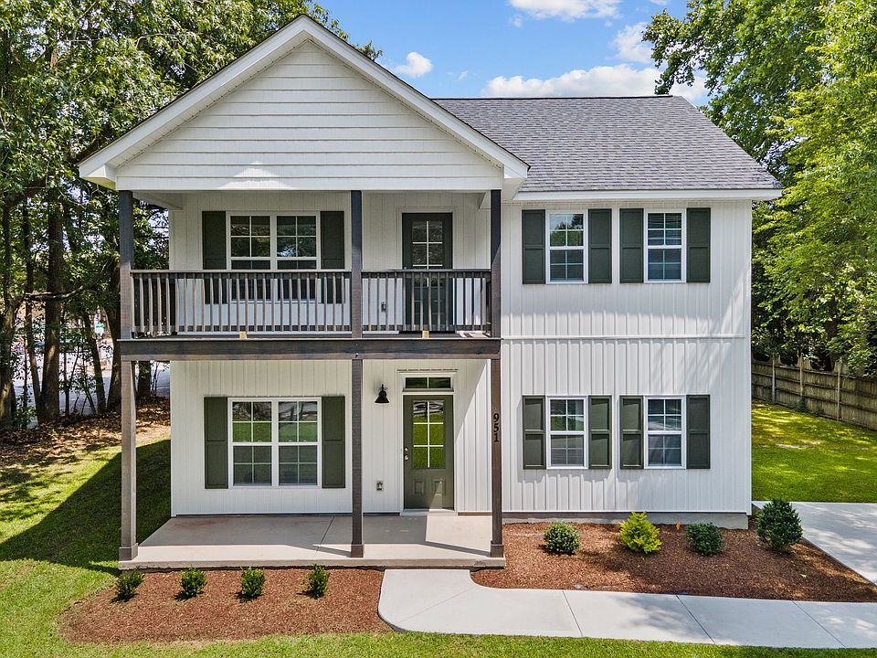 1st image of 951 Shady Ln