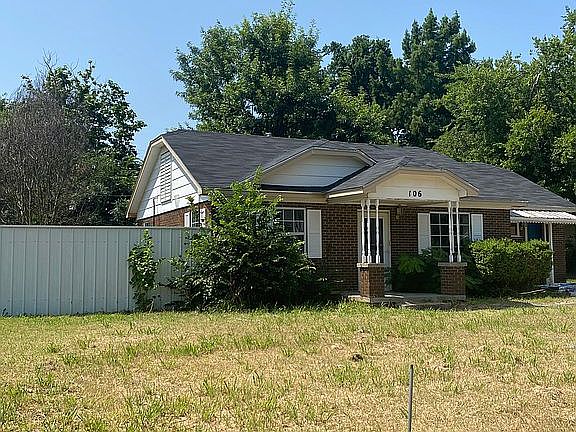 2nd image of 106 Kendall Dr