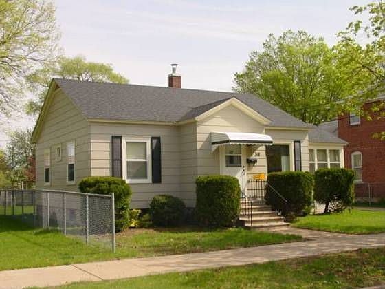 1st image of 318 W Mill St