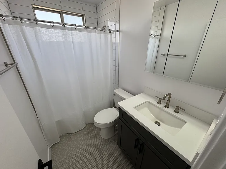 1165 N Normandie Ave — Photo 12