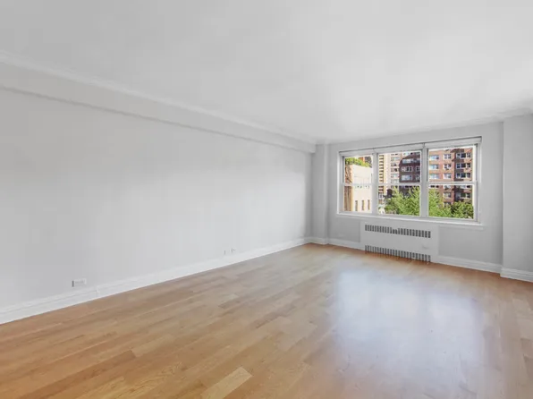 41 Park Avenue image 2 of 10