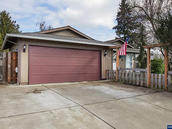 2nd image of 2728 S 8th St