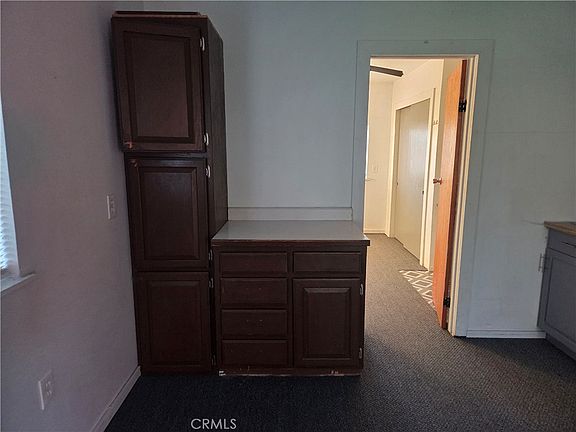4th image of 2790 Foster Ave