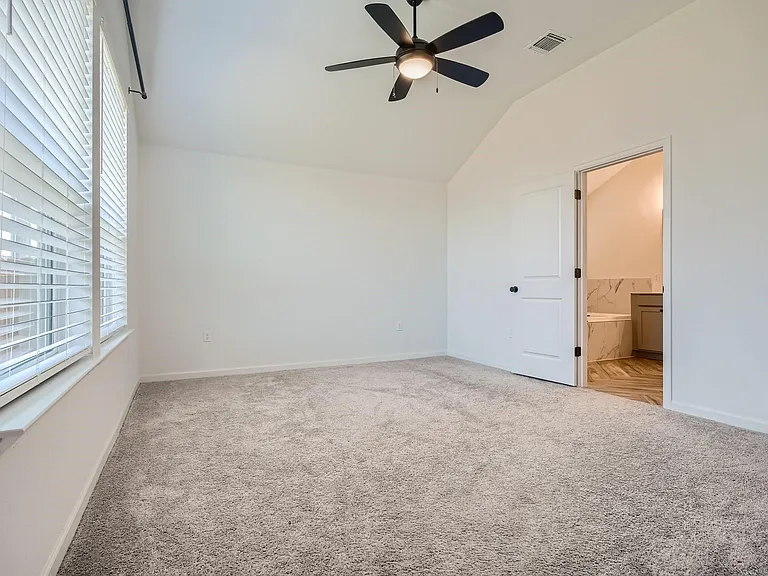 7904 Gilwice Ln — Photo 12