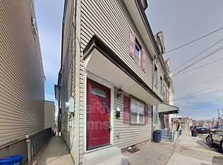 5157 Carnegie St, Pittsburgh, PA
