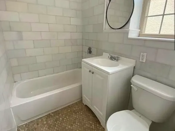 30-06 38th Street image 3 of 5