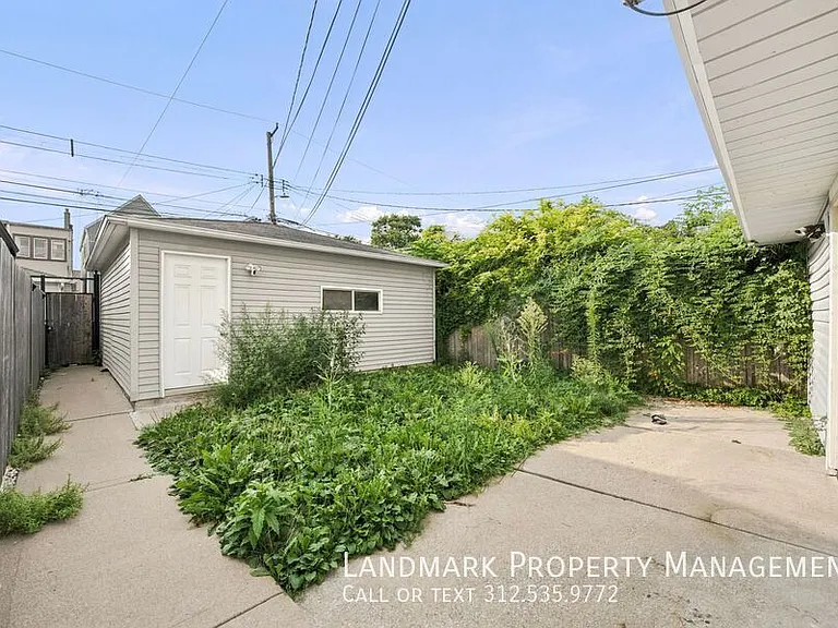 2962 N Allen Ave #2 — Photo 31