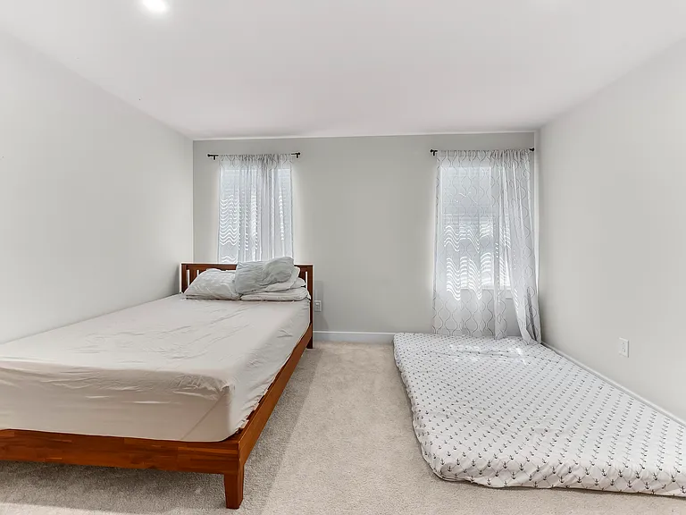 305 Goodwick Dr — Photo 12