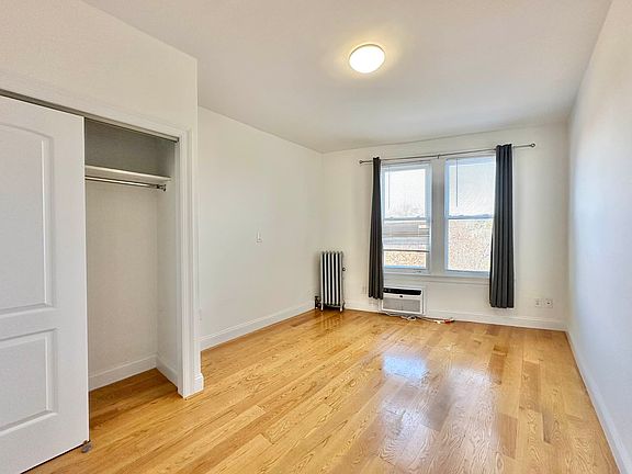 4th image of 37-14 Astoria Blvd S #3F