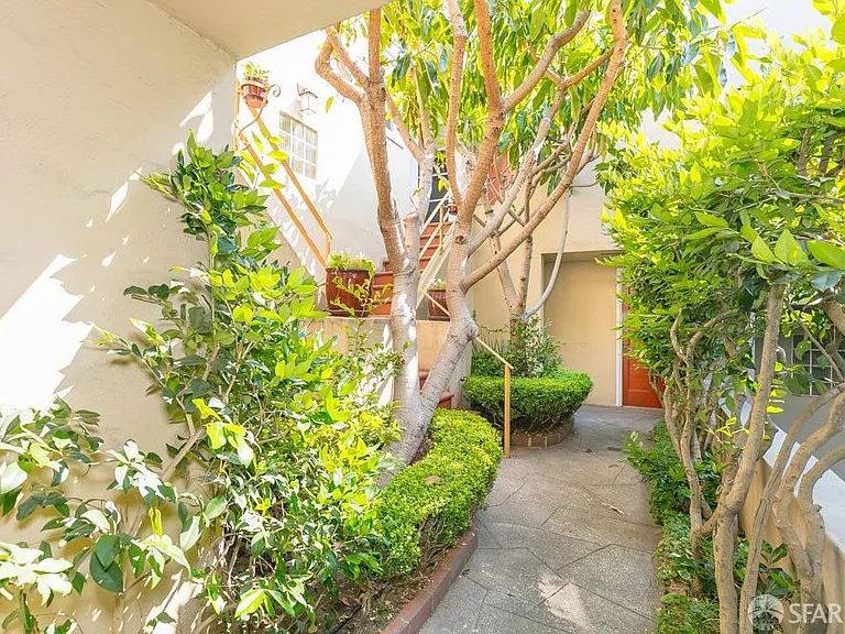 2006 Laguna St #2012 — Photo 14