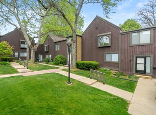 150 Carberry Hill Ct APT D, Kalamazoo, MI 49006