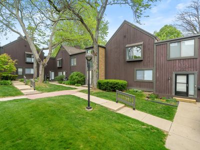 150 Carberry Hill Ct APT D, Kalamazoo, MI, 49006