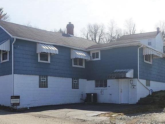 2nd image of 408 Main Street Aly