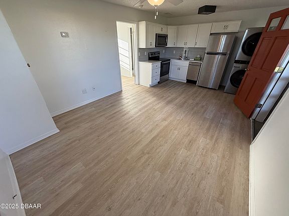 2nd image of 11 Oriole Cir