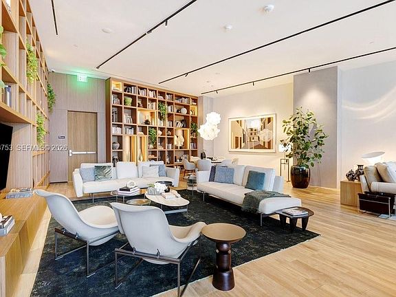 5th image of 1400 Biscayne Blvd #2805