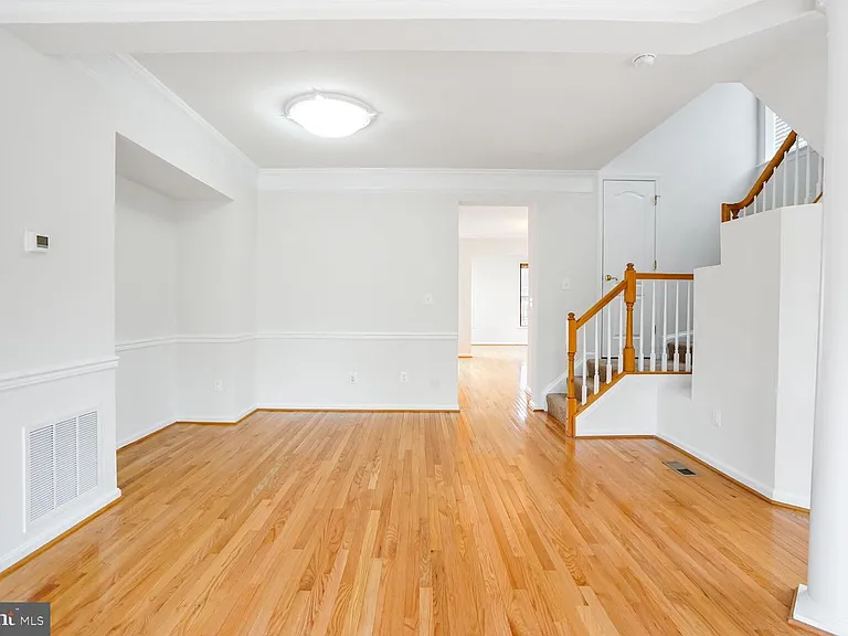 22062 Dilworth Sq — Photo 4