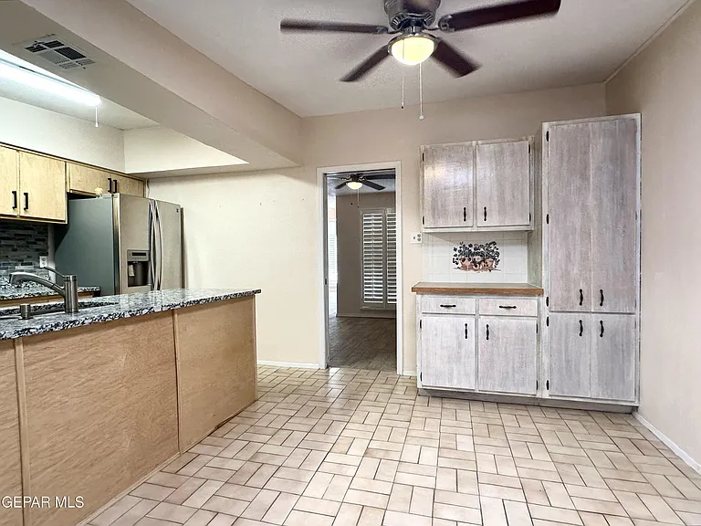 10101 Renfrew Dr — Photo 7