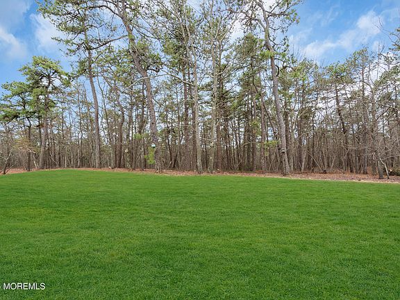 4th image of 3 Bayville Way