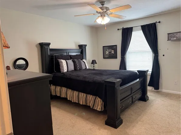 385 W Acorn St, Gardner, KS 66030