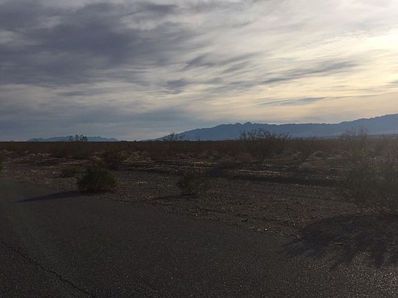 3rd image of 2901 Morongo Dr