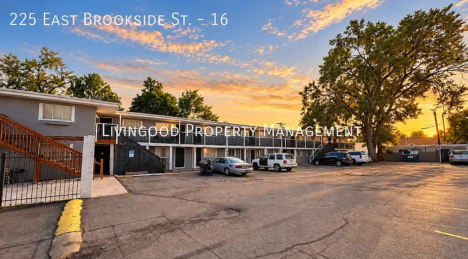 225 E Brookside — Photo 1