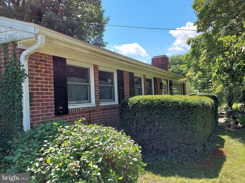 115 Conewago St, Biglerville, PA 17307 Zillow