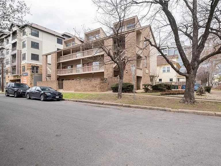 2210 Pearl St #205 — Photo 17