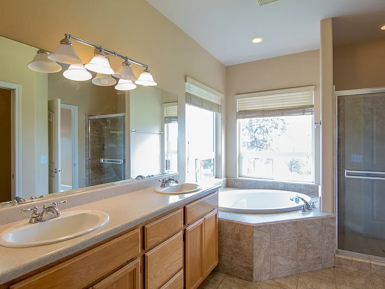 18830 Blythe Way — Photo 24