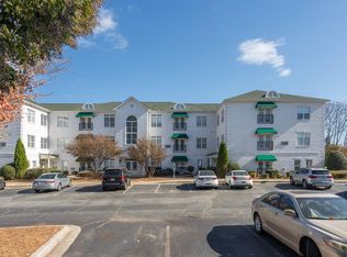 106 Sunset Cir UNIT 101, Greensboro, NC 27408