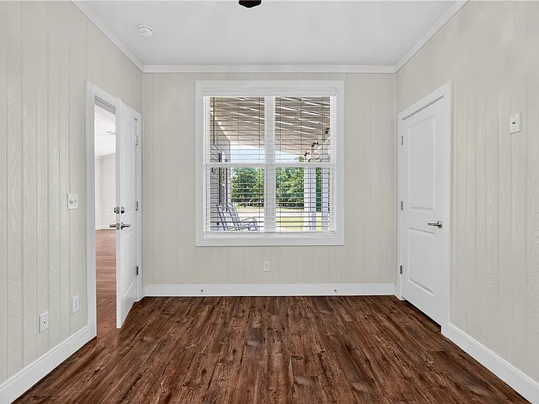 5444 Raymond Stotzer Pkwy — Photo 17