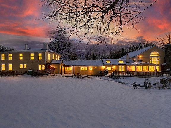 2nd image of 100 Main St