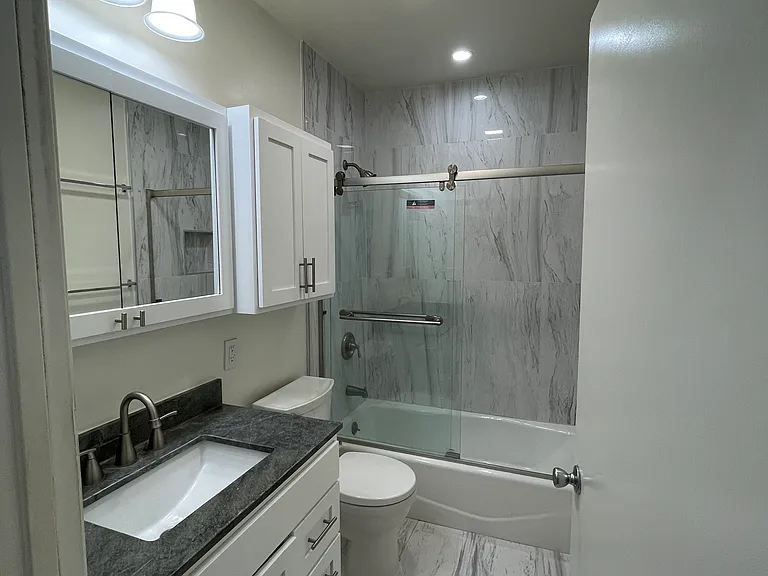 1257 W 24th St — Photo 11