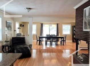 15 Dwhinda Rd #1, Waban, MA 02468