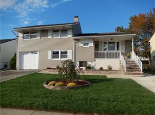 525 Ford Ave, Fords, NJ 08863